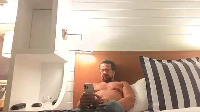 sluttydylan online show from October 2025 12:07:01 PM