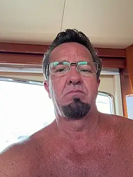 sluttydylan online show from November 2025 06:46:02 PM