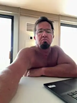 sluttydylan online show from April 2026 09:49:01 PM