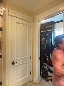 sluttydylan online show from December 2025 05:45:01 PM