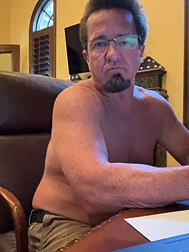 sluttydylan online show from February 2026 06:40:02 PM