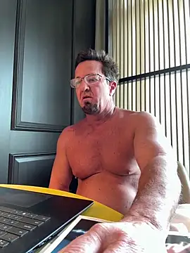 sluttydylan online show from January 2026 07:29:01 PM