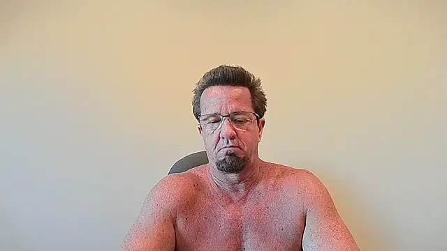 sluttydylan online show from December 2025 09:48:01 PM