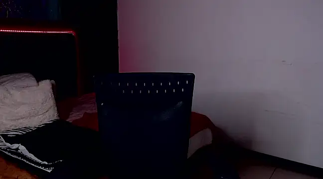 athena rossi online show from March 2025 05:00:02 AM