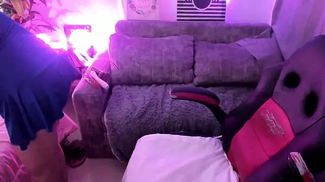 Snapshot of anyclark_ chatting on December 2025 04:40:02 AM anyclark online show from December 2025 04:40:02 AM