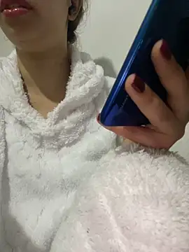 farah-36 online show from November 2025 08:35:02 PM