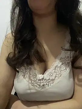 farah-36 online show from May 2026 12:52:02 AM