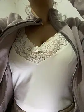 farah-36 online show from November 2025 10:43:02 PM