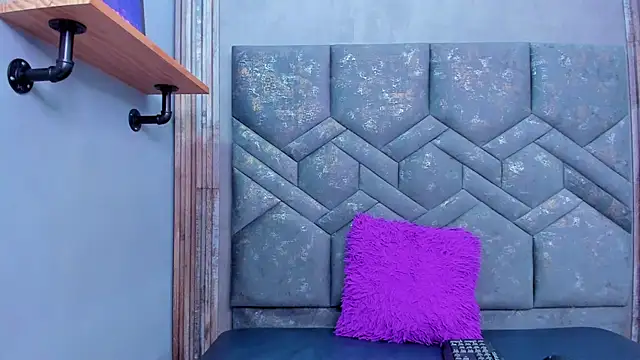 dalilaqueen online show from October 2025 12:02:01 PM