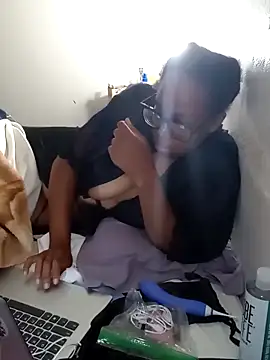 madamsensuale online show from November 2025 12:43:01 AM