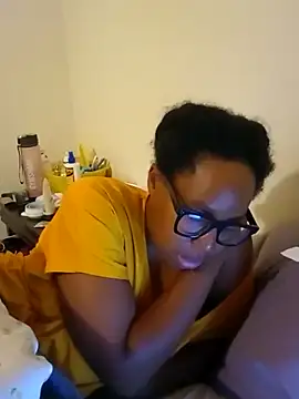 madamsensuale online show from October 2025 01:35:02 AM