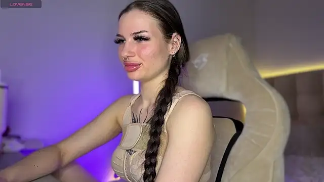 MarlynRobertsen online show from October 2025 02:06:02 PM