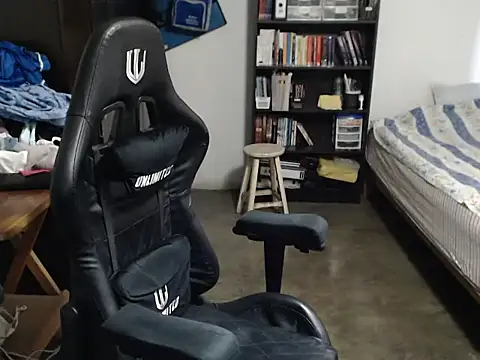 thealfawolf01 online show from February 2026 06:19:02 PM