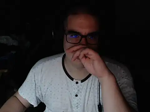 thealfawolf01 online show from May 2026 05:20:02 AM