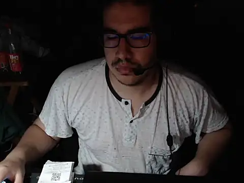 thealfawolf01 online show from May 2026 03:47:02 AM