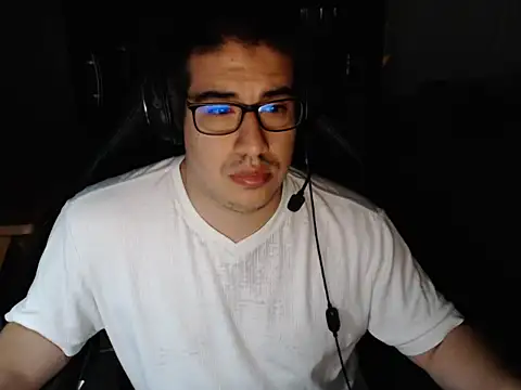 thealfawolf01 online show from May 2026 06:28:02 AM