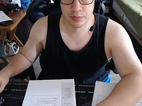 thealfawolf01 online show from March 2026 06:32:01 PM