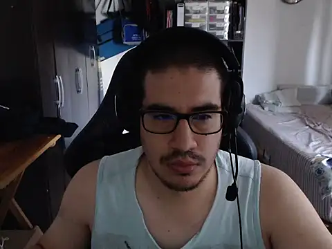 thealfawolf01 online show from February 2026 04:14:01 PM