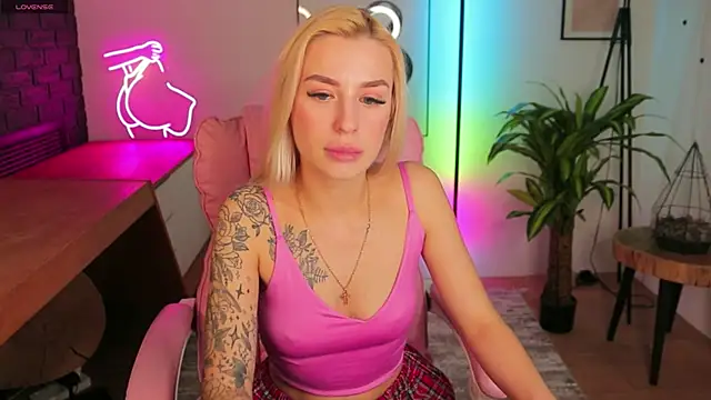 Crystal Barbie online show from March 2025 04:40:01 AM