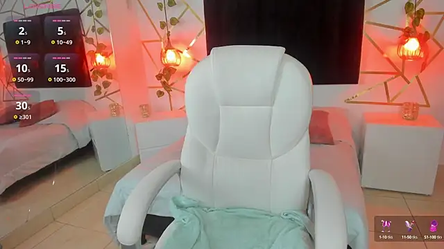 Megan Thompsonn online show from March 2025 12:40:02 PM