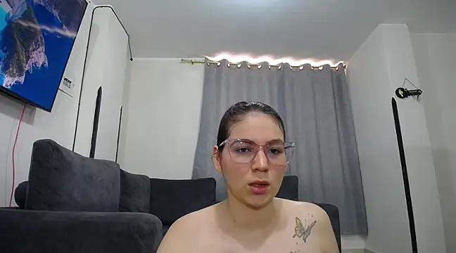 Snapshot of julianamorant chatting on March 2025 06:03:02 PM julianamorant online show from March 2025 06:03:02 PM