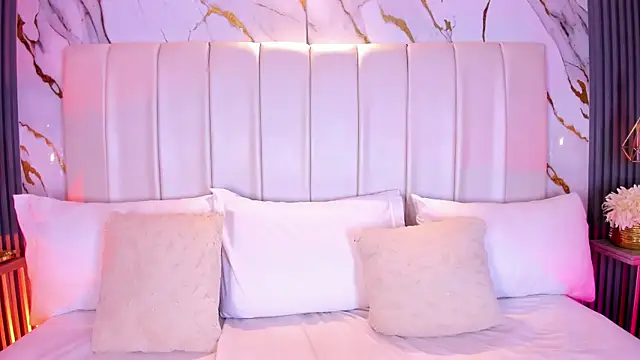 LiaTink online show from April 2026 11:38:02 AM