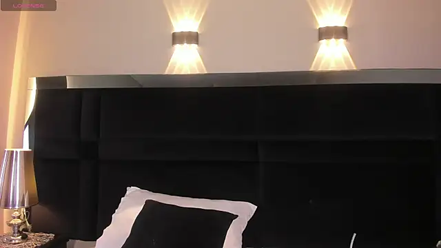 LiaTink online show from July 2026 11:39:01 AM
