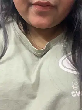 smile pretty online show from February 2026 04:18:01 PM