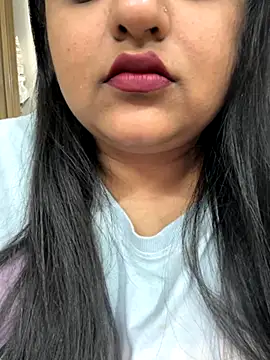 smile pretty online show from October 2025 09:27:02 PM