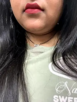 smile pretty online show from October 2025 04:19:02 PM