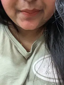 smile pretty online show from February 2026 04:31:02 PM