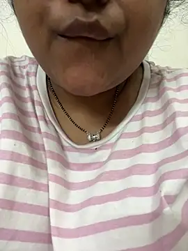 smile pretty online show from October 2025 08:20:01 PM