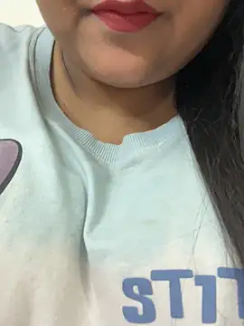 smile pretty online show from October 2025 03:02:02 PM