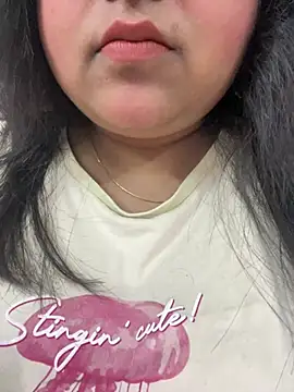 smile pretty online show from February 2026 05:45:01 PM