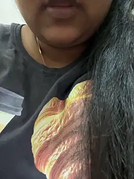 smile pretty online show from December 2025 06:31:01 PM