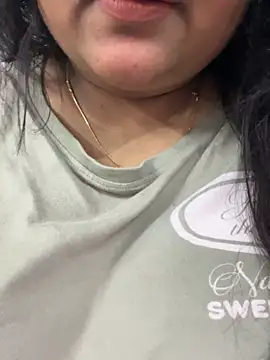 smile pretty online show from February 2026 05:35:01 PM