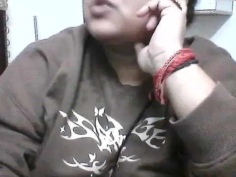 smile pretty online show from February 2025 01:36:01 AM