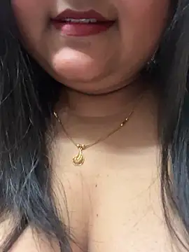 smile pretty online show from March 2025 06:20:02 PM