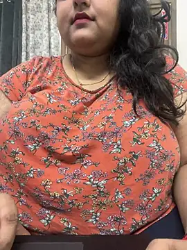 smile pretty online show from February 2025 05:44:02 PM