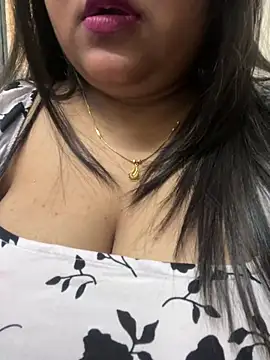 smile pretty online show from February 2025 08:56:02 AM