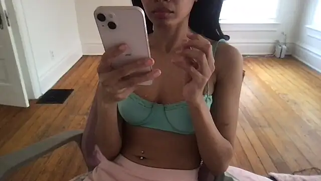 loveofbea online show from February 2026 11:16:01 PM