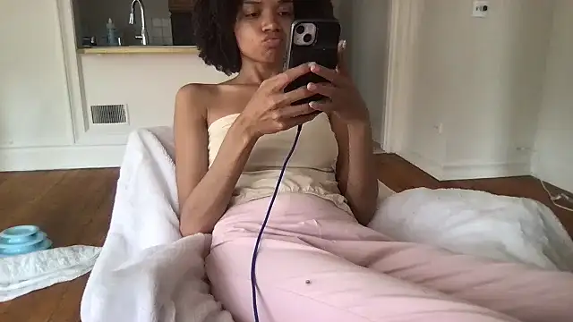 loveofbea online show from May 2026 09:00:01 PM
