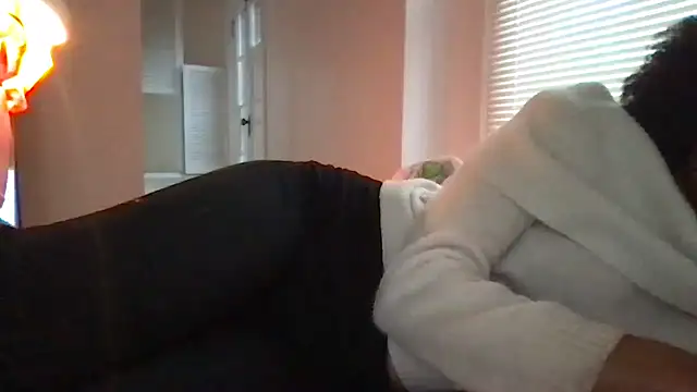 loveofbea online show from April 2026 01:07:02 AM