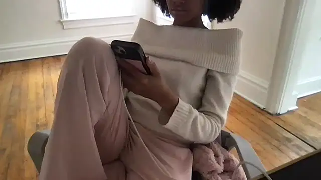 loveofbea online show from April 2026 09:40:02 PM