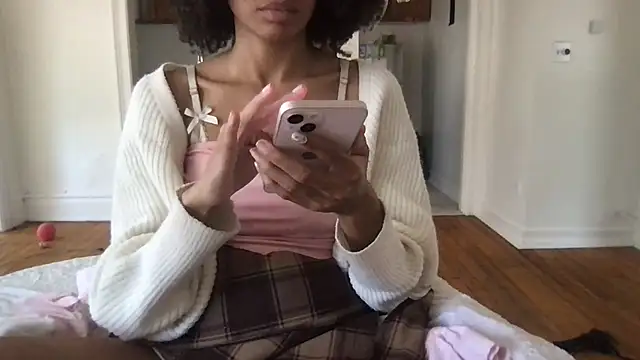 loveofbea online show from May 2026 06:47:02 PM