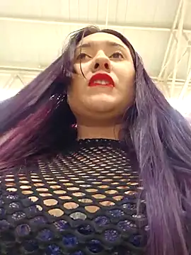 Snapshot of Blushing_Katy chatting on December 2025 12:05:01 AM Blushing Katy online show from December 2025 12:05:01 AM