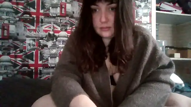 Lynylou online show from October 2025 08:35:02 AM