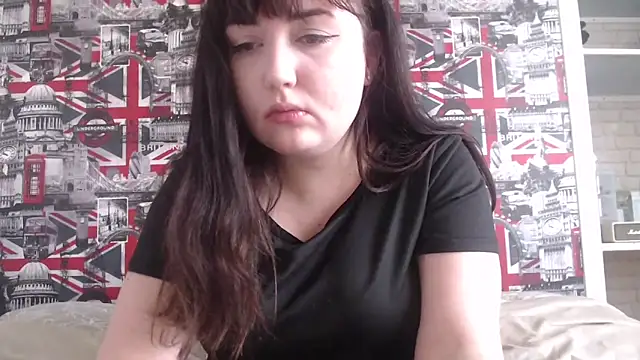 Lynylou online show from February 2026 12:48:02 PM