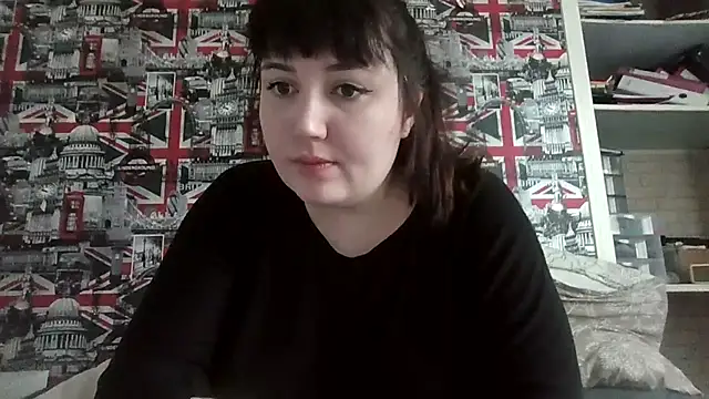 Lynylou online show from October 2025 11:09:01 AM