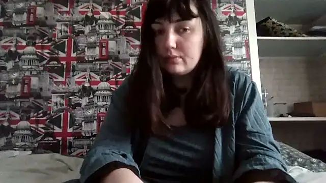 Lynylou online show from November 2025 11:25:02 AM